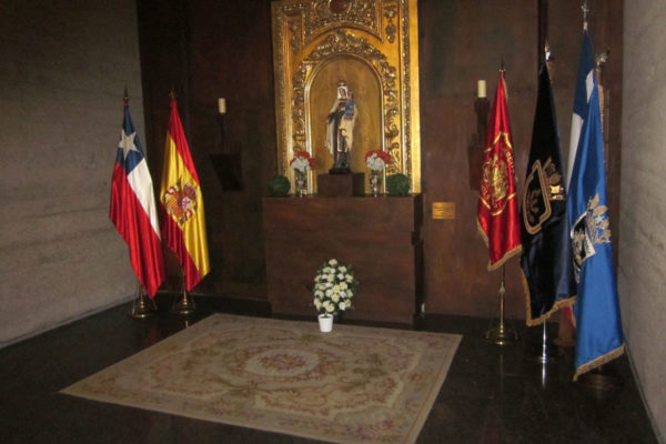 Altar de Chile (Ntra. Sra. del Carmen – Patrona de Chile)